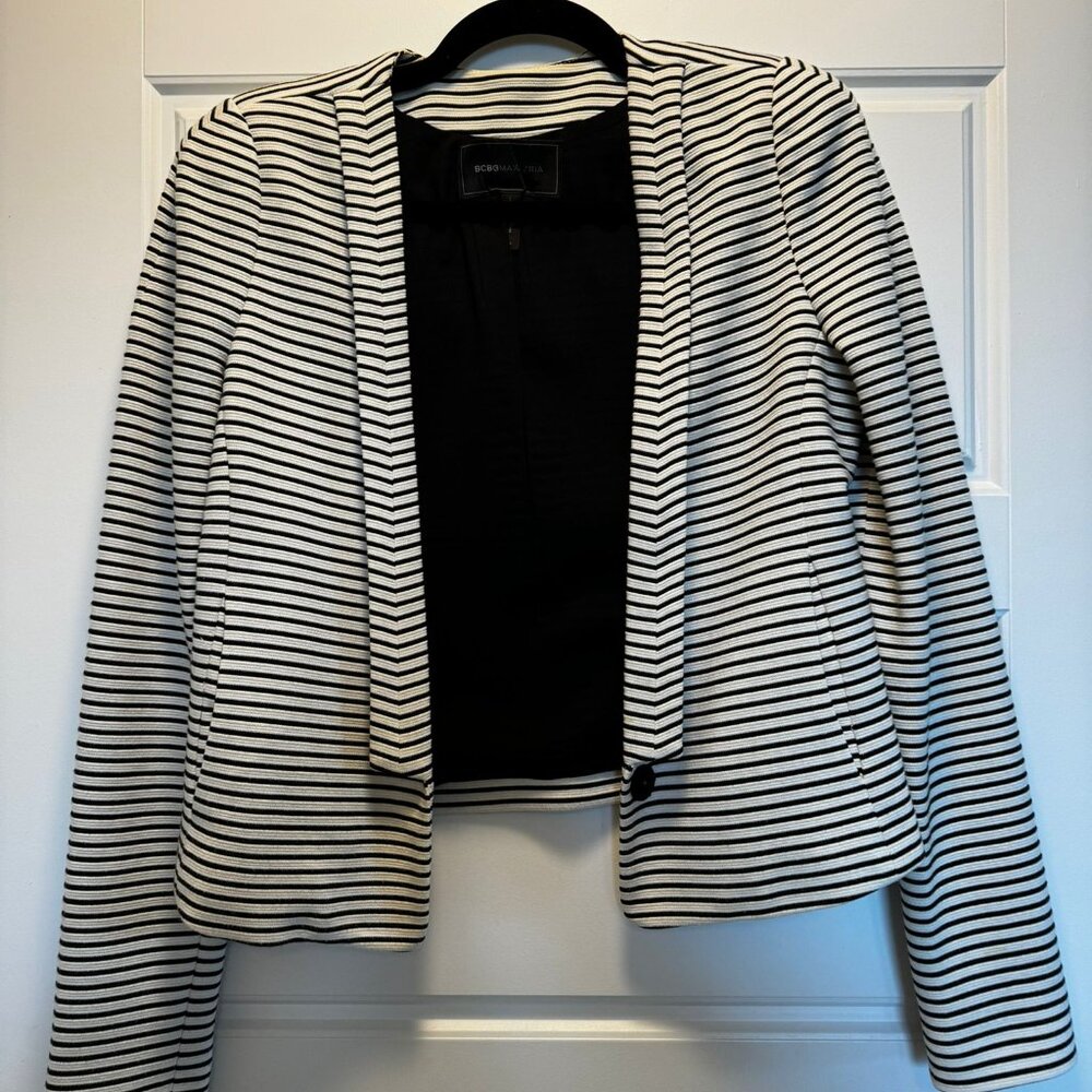 BCBGMaxAzria Black&White Striped Blazer - Small